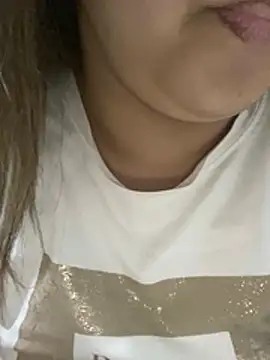 yassminsexy22 online show from 14, 4, 2026