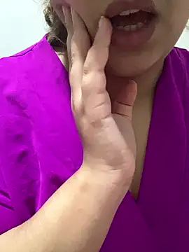 yassminsexy22 online show from 2, 6, 2026
