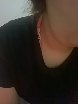 yassminsexy22 online show from 5, 2, 2026