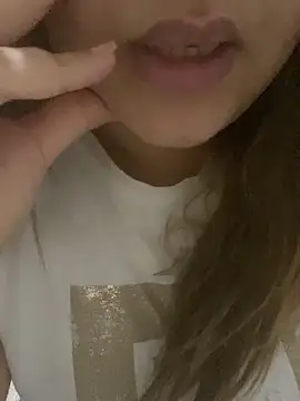 yassminsexy22 online show from 19, 4, 2026