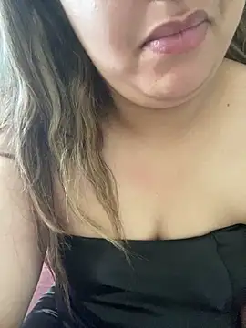 yassminsexy22 online show from 15, 6, 2026