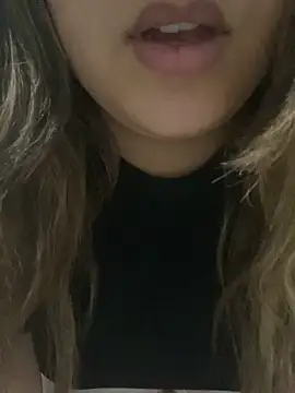 yassminsexy22 online show from 26, 3, 2026