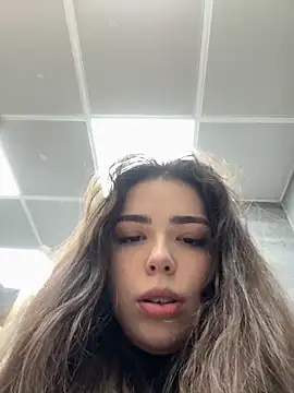 pantyless online show from 1, 2, 2026