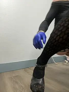 UtopianMisfit1 online show from 14, 4, 2026