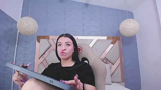 Snapshot of charlotte_colee chatting on 7, 12, 2024 charlotte colee online show from 7, 12, 2024