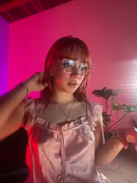 sweeet peach online show from 20, 3, 2026