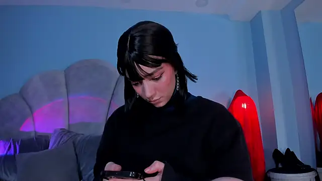 sweeet peach online show from 10, 10, 2025