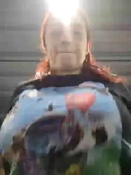 catalinamommyx online show from 9, 10, 2025