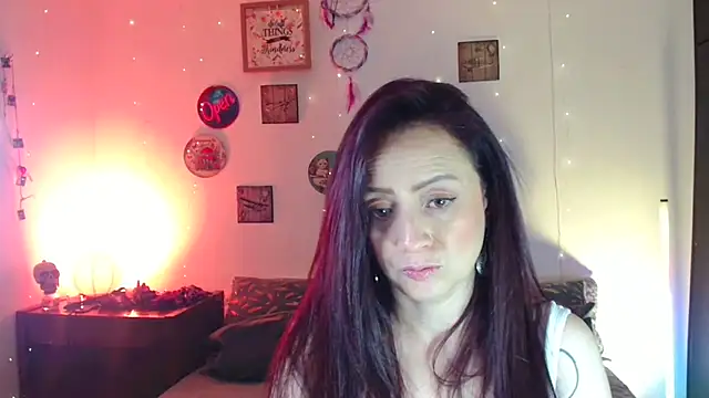 catalinamommyx online show from 11, 6, 2026