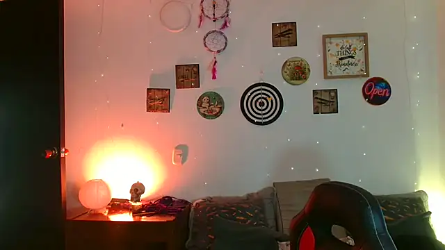Snapshot of catalinamommyx chatting on 13, 7, 2026 catalinamommyx online show from 13, 7, 2026