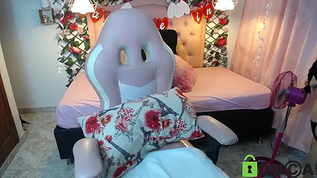 LucyCute 1 online show from 19, 2, 2025