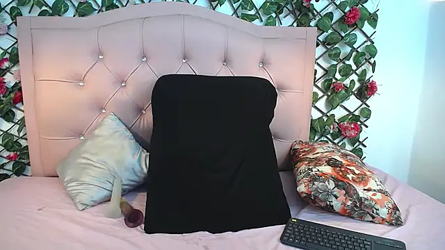 LucyCute 1 online show from 3, 6, 2026
