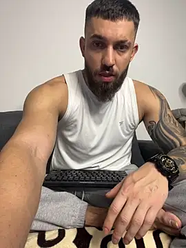 Snapshot of LoveIsBlind_ chatting on 7, 11, 2025 LoveIsBlind online show from 7, 11, 2025