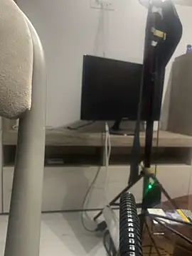 Snapshot of LoveIsBlind_ chatting on 9, 11, 2025 LoveIsBlind online show from 9, 11, 2025