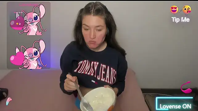 Tesa cute online show from 27, 2, 2026