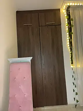 lina pink online show from 8, 2, 2026