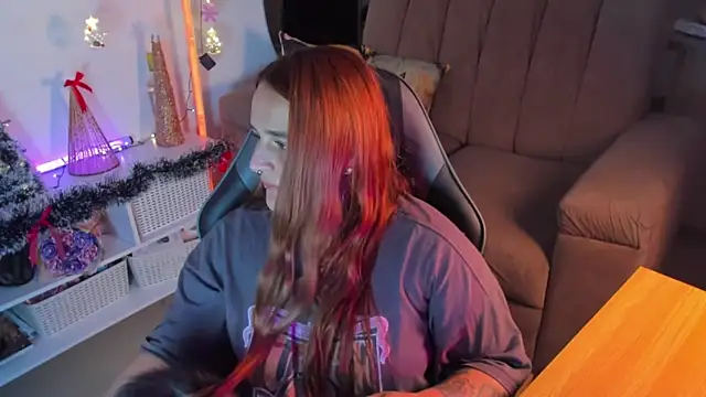 evy orange1 online show from 19, 12, 2025