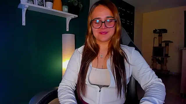 Snapshot of evy_orange1 chatting on 2, 7, 2026 evy orange1 online show from 2, 7, 2026
