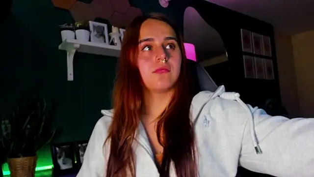 evy orange1 online show from 29, 4, 2026