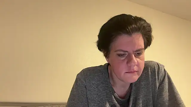 Jess4you0818 online show from 4, 4, 2026