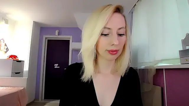 Snapshot of BarbieGoddess chatting on 26, 10, 2025 BarbieGoddess online show from 26, 10, 2025
