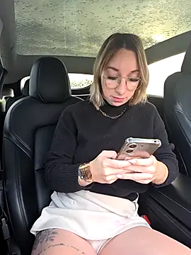 Giuliana baby online show from 22, 11, 2025