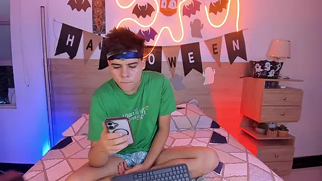 justinbiler online show from 24, 10, 2025