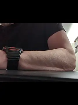 Snapshot of BennyK72 chatting on 12, 11, 2025 BennyK72 online show from 12, 11, 2025