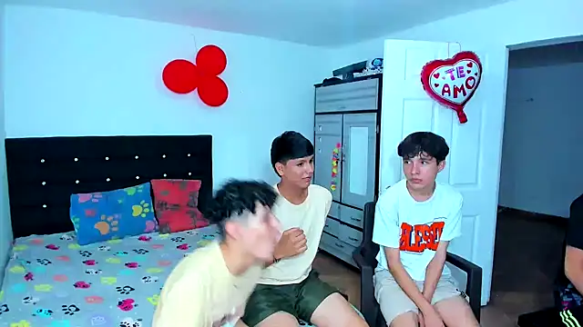 Snapshot of Alexander_and_Xiao chatting on 21, 2, 2025 Alexander and Xiao online show from 21, 2, 2025