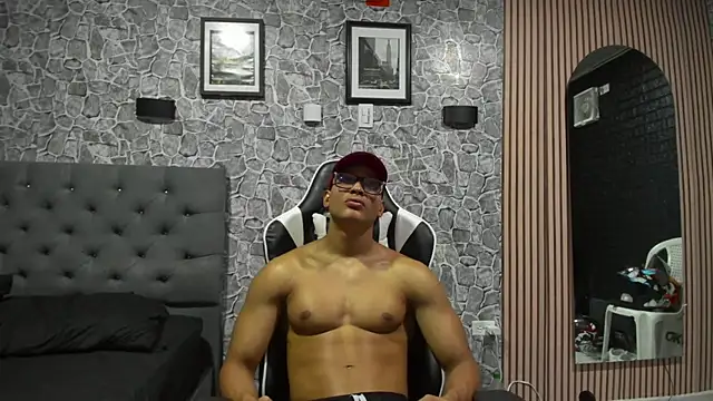 Snapshot of chriss_jones1 chatting on 21, 9, 2025 chriss jones1 online show from 21, 9, 2025