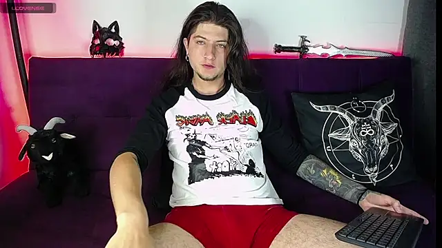 Snapshot of blckwolf_6 chatting on 15, 2, 2025 blckwolf 6 online show from 15, 2, 2025
