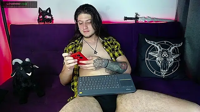 Snapshot of blckwolf_6 chatting on 4, 3, 2025 blckwolf 6 online show from 4, 3, 2025