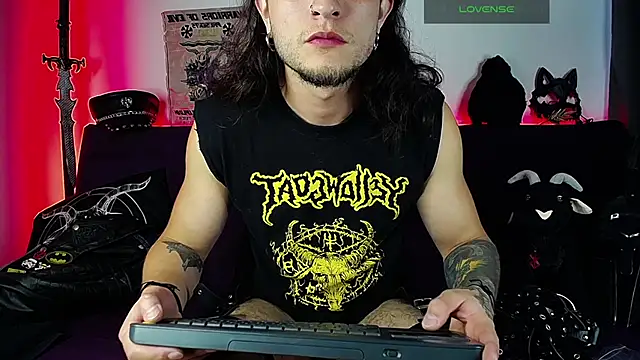 Snapshot of blckwolf_6 chatting on 8, 9, 2025 blckwolf 6 online show from 8, 9, 2025