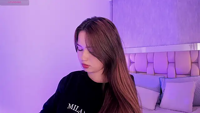 Roxie-Summers11 online show from 15, 2, 2025