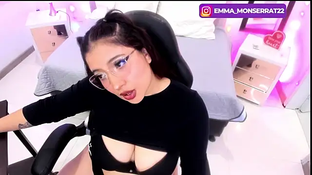 Emma monserrat online show from 27, 2, 2025