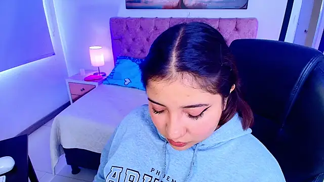 Emma monserrat online show from 13, 11, 2025