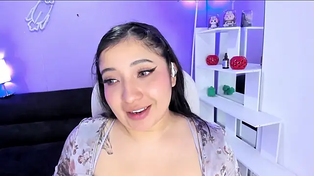 Snapshot of Emma_monserrat chatting on 3, 6, 2026 Emma monserrat online show from 3, 6, 2026