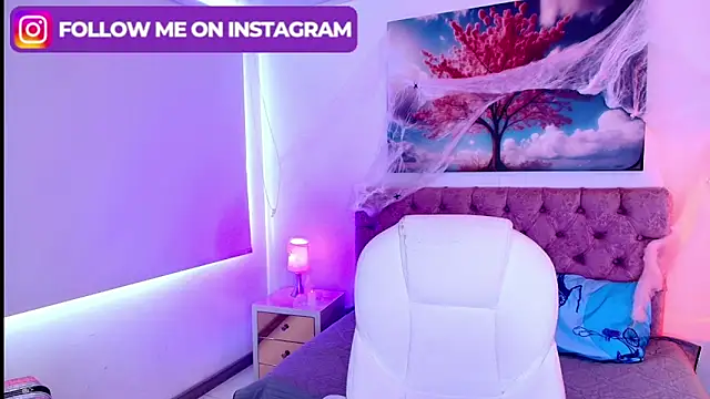 Emma monserrat online show from 10, 10, 2025