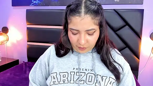 Snapshot of Emma_monserrat chatting on 1, 6, 2026 Emma monserrat online show from 1, 6, 2026