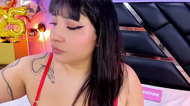 Emma monserrat online show from 27, 6, 2026