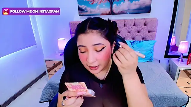 Emma monserrat online show from 17, 11, 2025