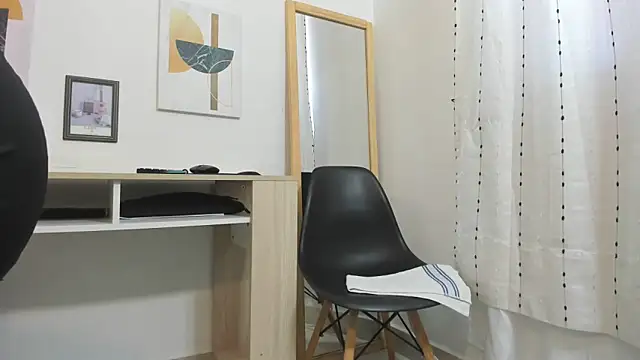 Emma Jnes online show from 11, 2, 2026