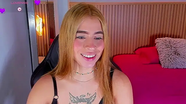 Snapshot of LUCYAMARS1 chatting on 23, 10, 2025 LUCYAMARS1 online show from 23, 10, 2025