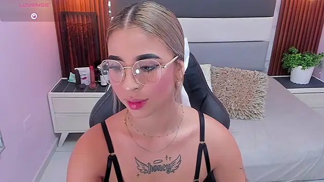 Snapshot of LUCYAMARS1 chatting on 14, 3, 2026 LUCYAMARS1 online show from 14, 3, 2026