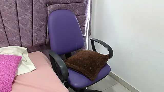 Penelope Fox14 online show from 7, 11, 2025