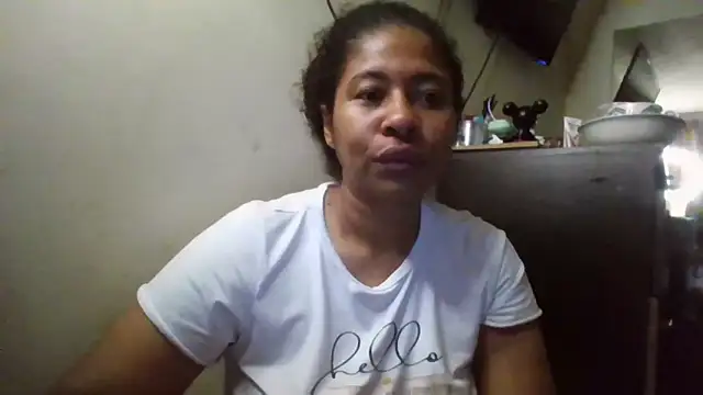 Snapshot of Ivon-09 chatting on 8, 11, 2025 Ivon-09 online show from 8, 11, 2025