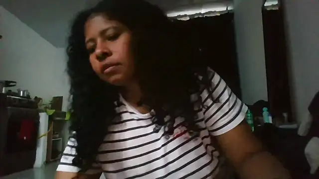 Snapshot of Ivon-09 chatting on 26, 10, 2025 Ivon-09 online show from 26, 10, 2025