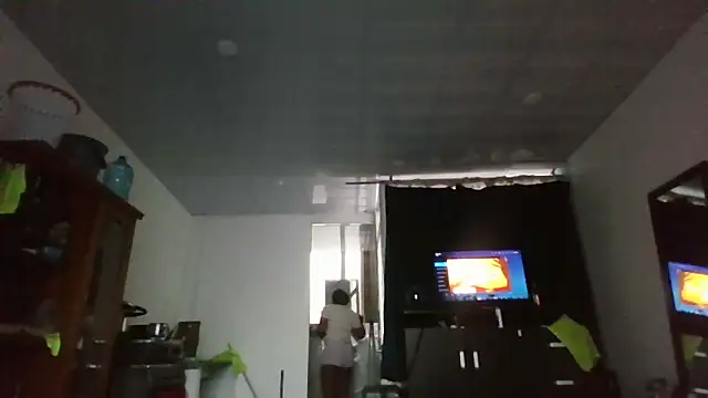 Snapshot of Ivon-09 chatting on 1, 11, 2025 Ivon-09 online show from 1, 11, 2025