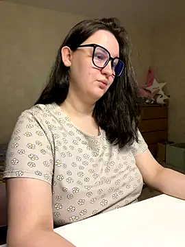 Snapshot of hungry1bunny chatting on 8, 10, 2025 hungry1bunny online show from 8, 10, 2025