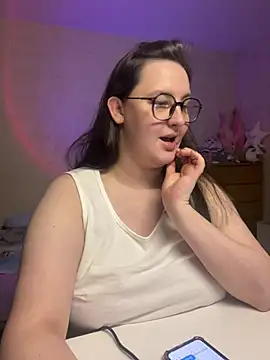 Snapshot of hungry1bunny chatting on 2, 3, 2025 hungry1bunny online show from 2, 3, 2025